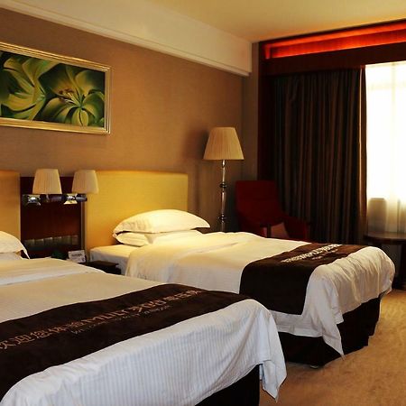 Wuhan Tianchimel Hotel Exterior photo